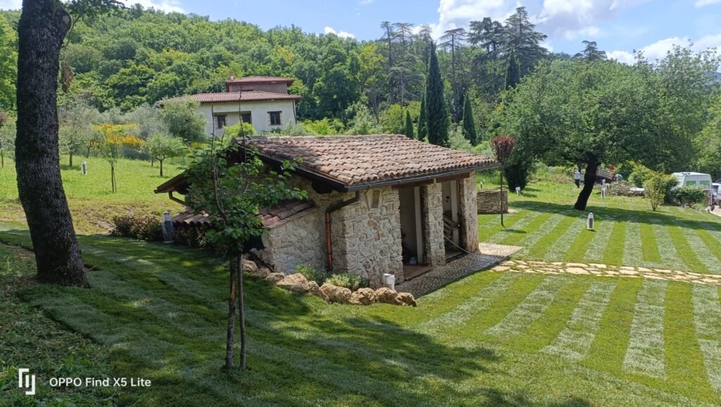 Il giardino del B&B dopo l'intervento di Green Design Terni